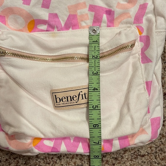 Benefit Laughter is the Best Cosmetic Backpack - Picture 4 of 9